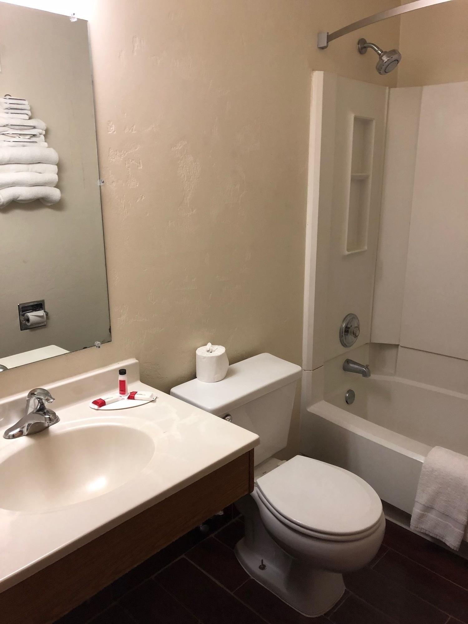 Super 8 by Wyndham Klamath Falls Bagian luar foto
