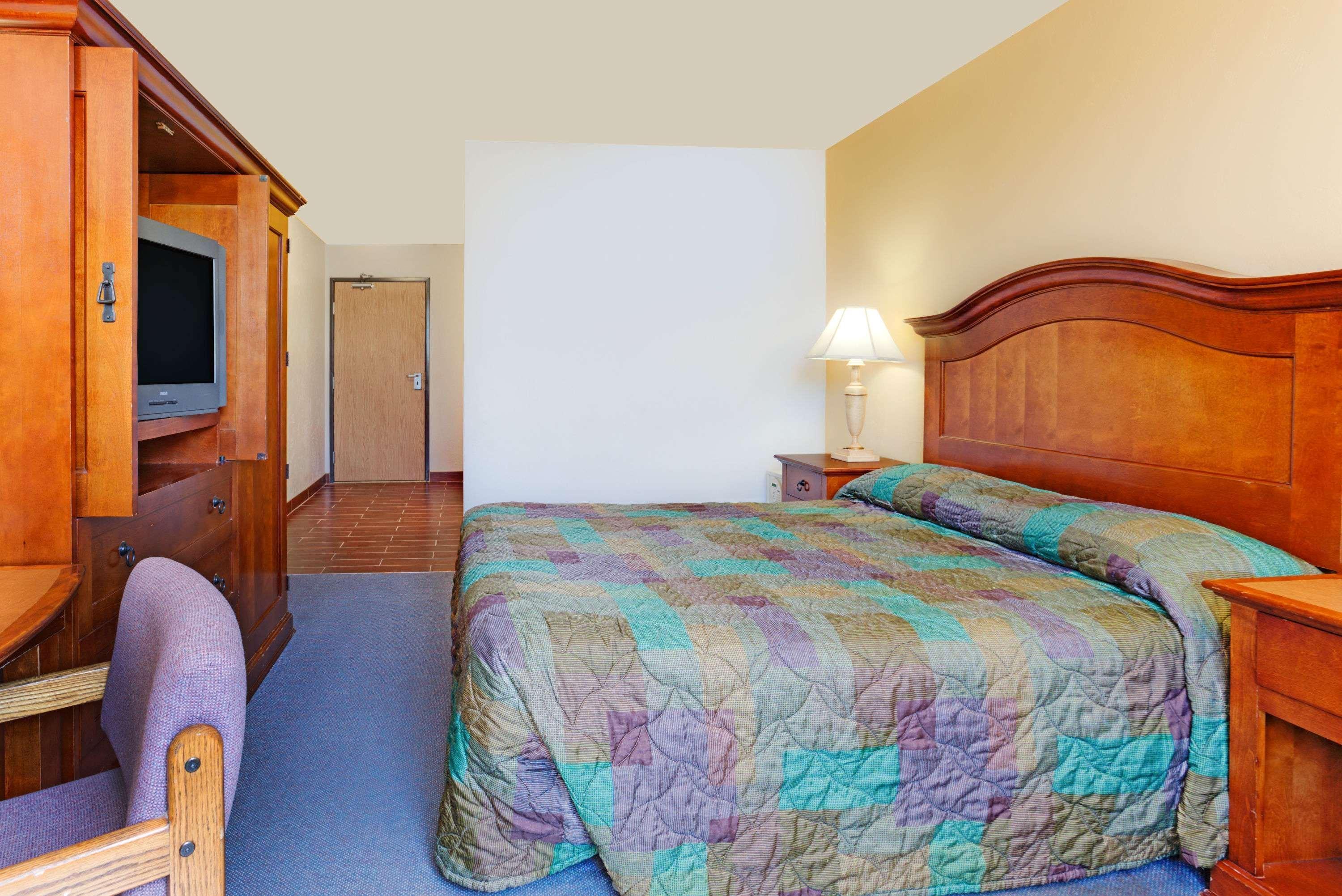 Super 8 by Wyndham Klamath Falls Bagian luar foto
