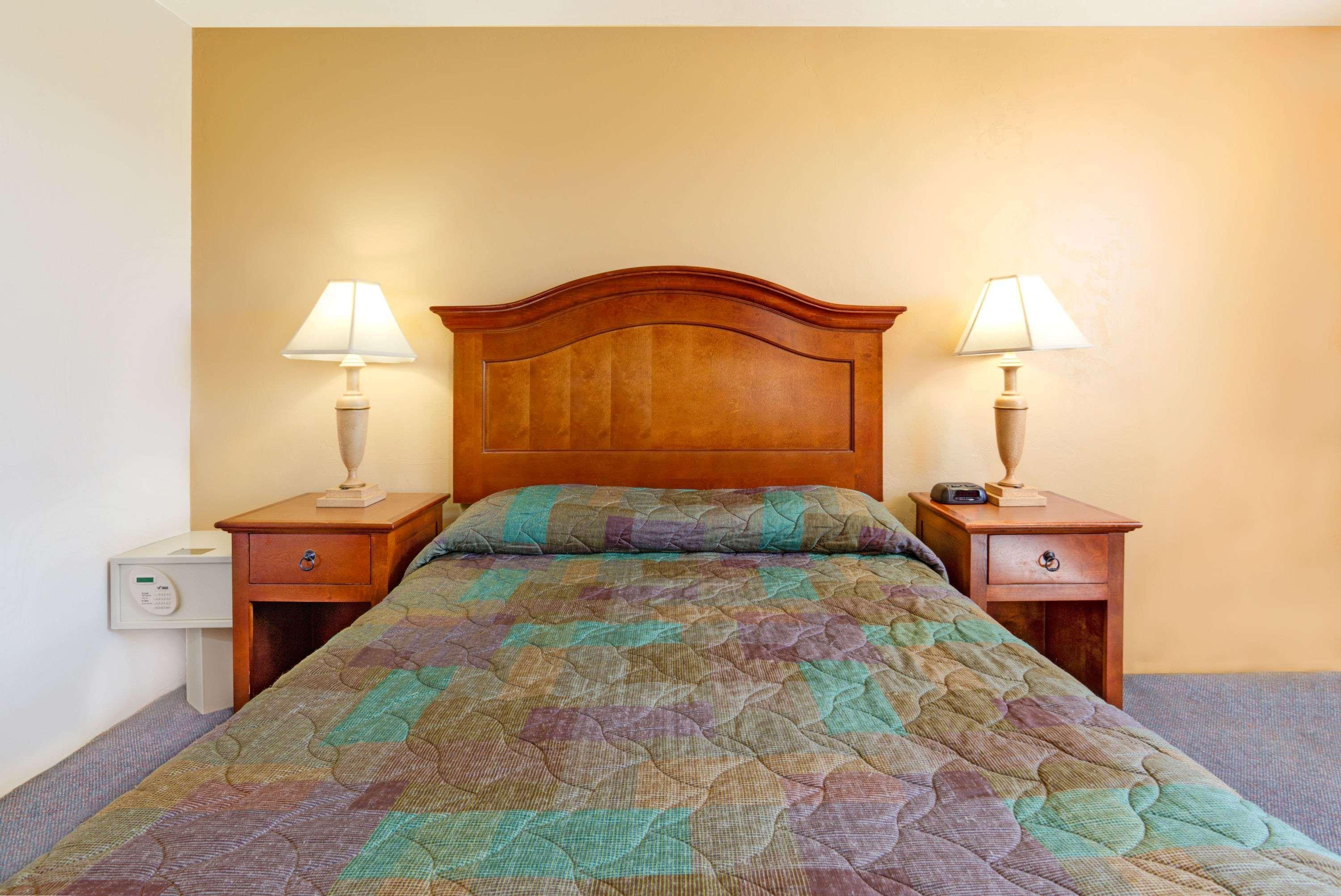 Super 8 by Wyndham Klamath Falls Bagian luar foto