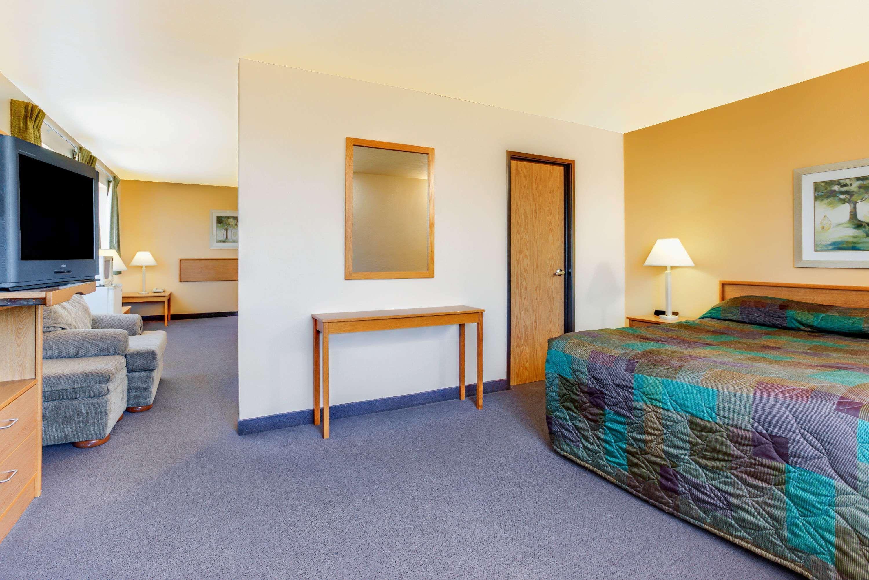 Super 8 by Wyndham Klamath Falls Bagian luar foto