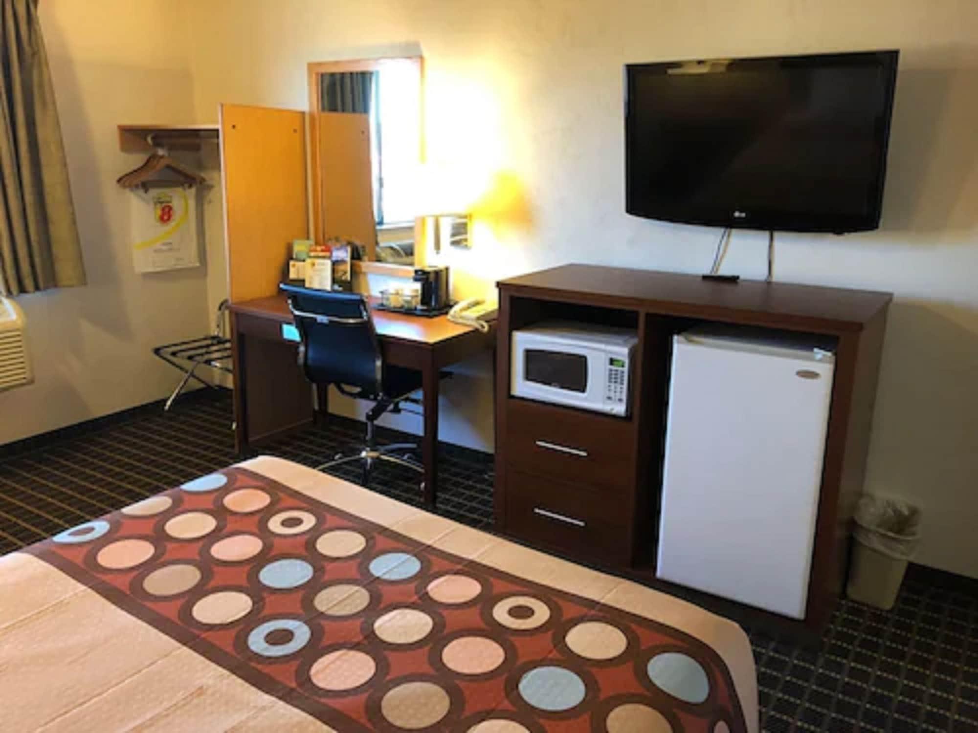 Super 8 by Wyndham Klamath Falls Bagian luar foto