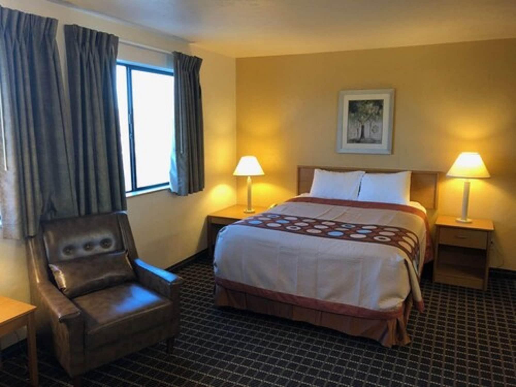 Super 8 by Wyndham Klamath Falls Bagian luar foto